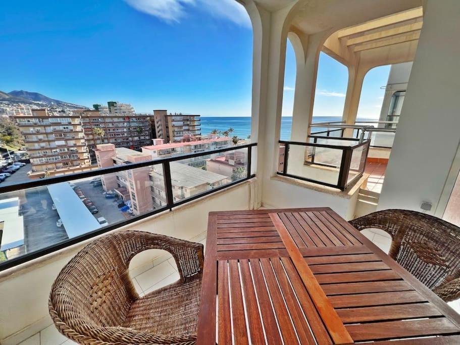 Bonito Atico En Primera Linea De Playa Con Piscina Fuengirola Esterno foto